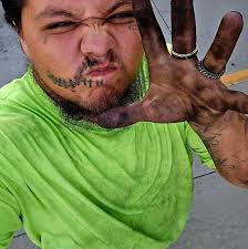 Does aim assist feel strong in wildcard mode?