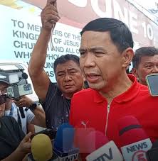 UPDATE: Apollo Quiboloy's lawyer Israelito Torreon claims the police used  excessive force in their search and arrest operation inside the preacher's  Kingdom of Jesus Christ compound today. He claimed one person died