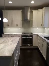 Kitchen Diamond Cabinets Leeton Door In Coconut Fantasy Brown Quartzite Glass Subway Granite Kitchen Granite Backsplash Kitchen Diamond Kitchen Cabinets