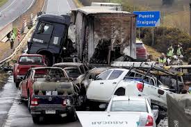 Se mantiene con diagnóstico reservado. Accidente En La Araucania Deja 2 Personas Fallecidas Y 6 Heridos
