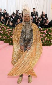 I say i was on the precipice of obscurity and wasn't working a lot in showbusiness. Billy Porter In A 24 Karat Gold Headpiece Is Carried Onto The Met Gala Red Carpet On A Litter Met Gala Met Gala 2019 Met Gala Red Carpet