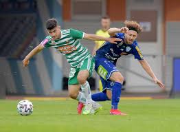 Inverted winger, inside forward, advanced playmaker, trequartista, shadow striker, attacking midfielder, enganche. Video Rapid Talent Yusuf Demir In Aktion Sky Sport Austria