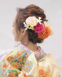 生花ヘアで成人式卒業式も可愛く 着物アレンジ アップスタイル