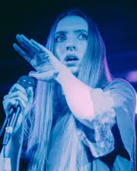 Dry Cleaning en Chile: Poseídos por la palabra