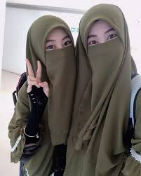 Contoh model baju atasan muslimah 2018 terbaru original. 410 Nur Ideas In 2021 Fesyen Wanita Fesyen Rock Gaya Jalanan
