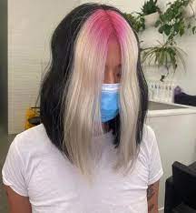 Try These Bold Money Piece Dye Jobs To Refresh Your Look Sans The Commitment Blonde Hair Looks Hair Inspo Color Face Framing Hair