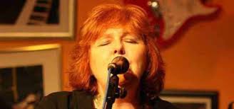 Chi è Maggie Reilly di 'Moonlight Shadow'/ Collaborò con Mike Oldfield