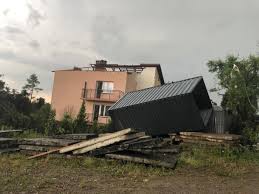 ∆ kurtyna, zasłona powietrzna «strumień ciepłego powietrza, tłoczonego szczelinami umieszczonymi w dole i na. Owjvc9wb2zf5am