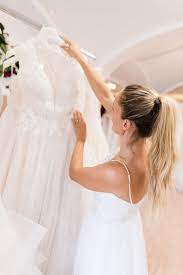 Bellewholesale.com has been visited by 10k+ users in the past month Wie Du Das Richtige Brautkleid Findest Interview Mit Alin Von Mylovely