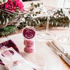 Außergewöhnliche tischkarten für die hochzeit müssen gar nicht besonders aufwendig sein. Ausgefallene Namensschilder Viele Schone Ideen In Unserer Bildergalerie Tischkarten Hochzeit Tischkarten Namensschilder