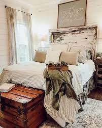 30 Farmhouse Master Bedroom Decorating Ideas Masterbedroomideas Bedroomdecor Bedroomdesign Home And Gard Bedroom Design Simple Bedroom Small Guest Bedroom
