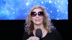 To favorites 0 download album. Sono Nata Di Luna Buona A Palermo Il One Woman Show Di Iva Zanicchi Giornale Di Sicilia