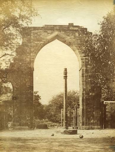 Arch and Iron Pillar near Qutub Minar - Delhi - 1850s - Old Indian Photos