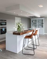 Mehr Stauraum Schaffen 7 Tipps Jetzt Im Westwing Magazin Kuchen Design Kuche Tresen Kuchendesign