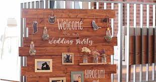 ゲストを迎える ウェルカムボード 最近ではdiyする花嫁さんも増えていますね トレンドを取り入れたおしゃれなウェルカム ボードに仕上げたい花嫁さんのために いま人気のウェルカムボードデザインをご紹介します diy アイデア ウェディング ウェルカムボード