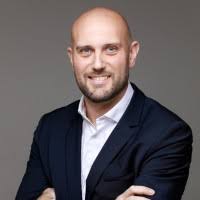 8 "Mark Geiss" profiles