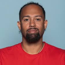 How to differentiate between external and internal cues in biomechanics