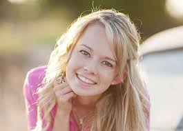 Ashley Hughart's Instagram, Twitter & Facebook