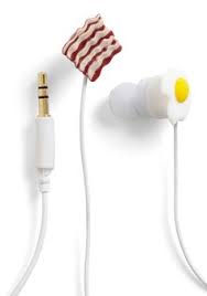 Il crée une perception de meilleure performance des dynamiques et des basses par rapport aux enceintes ou casques à écouteurs standard. 18 Idees De Ecouteurs Ecouteur Coque De Telephone Casque Ecouteur