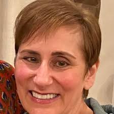 Looking for DIY art and crafts class instructor