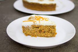 La torta di carote è un dolce morbidissimo ed umido, dal sapore e dal profumo delicato ed unico di mandorle e arancia. Ricetta Torta Di Carote Gnambox Com