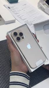 siguro deserve ko naman to hahaha, okay lang magutom basta may iphone ...