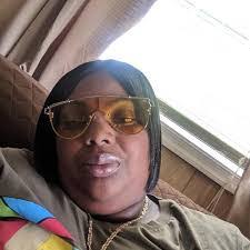 Heather Mangum's Instagram, Twitter & Facebook