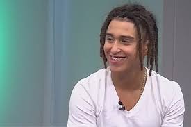 El artista local, recientemente nominado al grammy latino. Arresto Domiciliario Total Para Pablo Chill E Tras Persecucion En La Dehesa