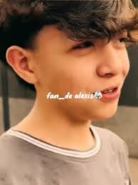 Alexis Samayoa's Instagram, Twitter & Facebook