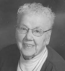 Almont football wins district; remains undefeated