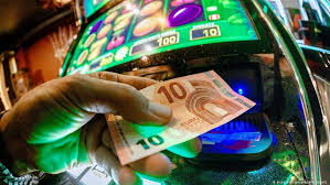 Moneyline bet is most commonly associated with picking which team will win a given game. Sports Betting And Slot Machines The Risk Of Addiction For Migrants Infomigrants