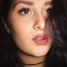 Rosalie Michaud's Instagram, Twitter & Facebook