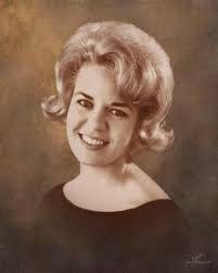 Meredith Calvert's Instagram, Twitter & Facebook