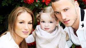 This is the profile site of the manager senad arnautovic. Arnautovic Wieder Vater International England