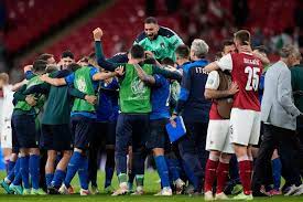 De italiaanse voetbalploeg speelt in de achtste finales van het ek in londen tegen oostenrijk zonder aanvoerder giorgio chiellini. 8xqu44ua O8zbm