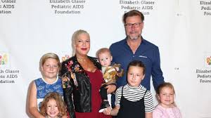 Полное имя — виктория дева спеллинг (victoria davey spelling). Tori Spelling S Husband Dean Mcdermott Says Son Liam 12 Asked If He S Obese After Getting Body Shamed Entertainment Tonight
