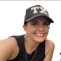 Nicole Broeckel (@_sportsmomx3)