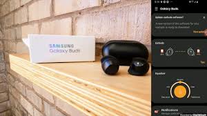 Pairing the galaxy buds with your samsung galaxy device is a relatively short and simple process. Samsung Galaxy Buds App Galaxy Wearable Eq Review Youtube