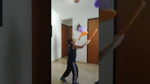 13 juegos con globos para educacion fisica estos juegos de educación física pueden desarrollarse en casa, en el aula o incluso en el patio, son divertidos. Educacion Fisica En Casa Juegos Con Globos Youtube