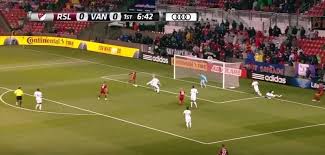 Îți spunem cine promovează în liga 1, dar și cine retrogradează în eșalonul secund. Poza Zilei Vine Din America Un Meci De Fotbal A Inceput Vara Si S A Terminat Iarna Pariuri 1x2
