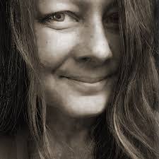 Heather Mull's Instagram, Twitter & Facebook