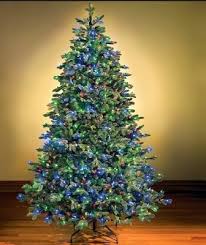 / banyak dari konsumen yang akan memilih pohon natal yang kini hadir dengan pilihan warna ungu, silver dan putih untuk tampilan yang lebih keren dan moderen. 15 Trend Terbaru Pohon Natal Coc Dari Tahun Ke Tahun Ide Buat Kamu