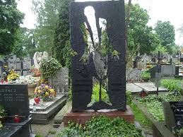 Roman zdzisław wilhelmi 1 was a polish theatre and film actor, notable for his roles in two of the most popular polish television series of the 1980s. File Roman Wilhelmi Grob Jpg Wikimedia Commons