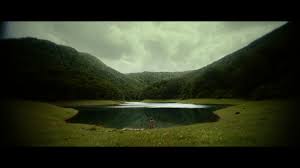 Se ha rodado en localizaciones de guipúzcoa, vizcaya y el norte de navarra manteniendo el plan previsto. First View Of The Trailer For The Film Titled Ilargi Guztiak Todas Las Lunas Filmed In Navarre Navarra Film Industry