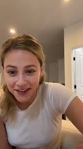 Introduction and greetings in Happy Hippies group