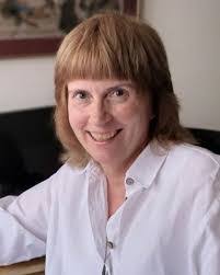 Barbara Brundige's Instagram, Twitter & Facebook