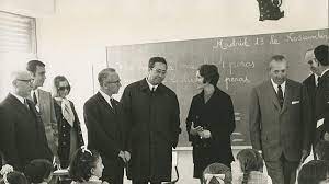 En tal sentido participa del carácter híbrido de éste, es decir, es un texto antiguo y moderno al mismo tiempo, antiguo porque recoge inevitablemente principios impuestos por la línea política Las Siete Leyes Organicas Que Han Regulado La Ensenanza Media En Democracia Una A Una