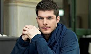 Στο νοσοκομείο ο τραγουδιστής λούκας γιώρκας με υποθερμία στο νοσοκομείο ο γνωστός τραγουδιστής 25 ιαν 2021 17:43. Loykas Giwrkas Den Mporoysa Na Diaxeiristw Thn Dhmosiothta Patras Events