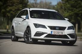 The tpms (tyre pressure monitoring system) is really useful, once the tyre got a small nail and i was still able to drive normally without feeling puncture but the tmps was able to detect leakage and able to point out exactly which tyre is leaking air. Seat Leon St Tgi Dauertesttagebucheintrag 1