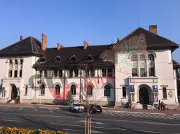 Deci, pentru cei care cunosc, dar si pentru cei care nu cunosc, priviti orasul nostru. PetiÈii Online La PrimÄria Targu Jiu Gorjonline Zi De Zi InformaÈi